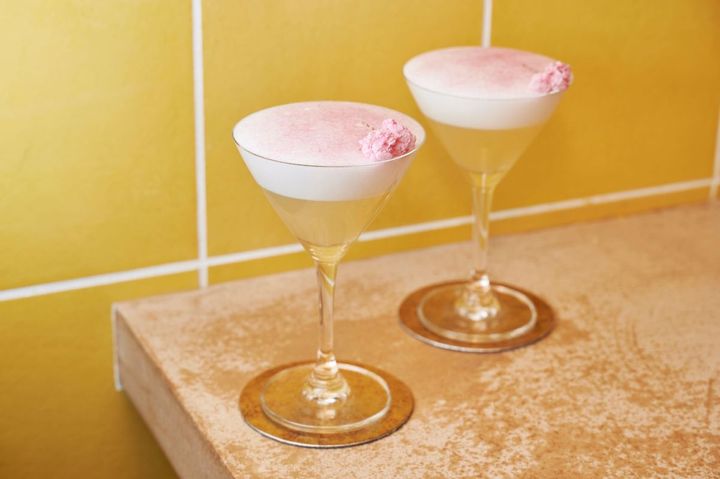 桜のピスコサワー 1杯 1250円（税込）/ペルー料理アルド