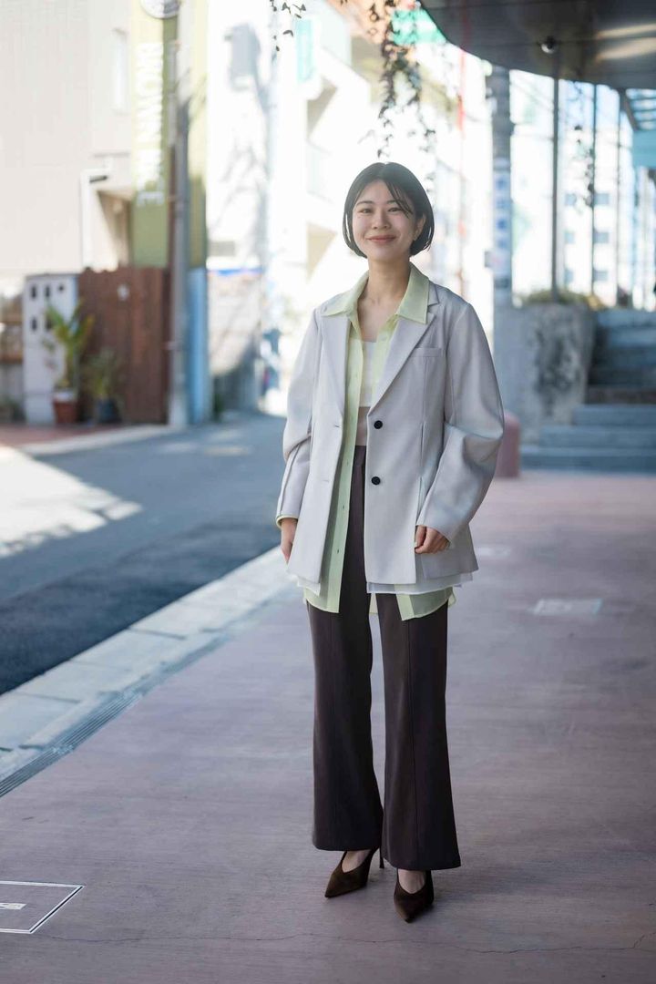 画像: ジャケット￥49,500・シャツ￥26,400・パンツ￥25,300 ritan-tokyo.com