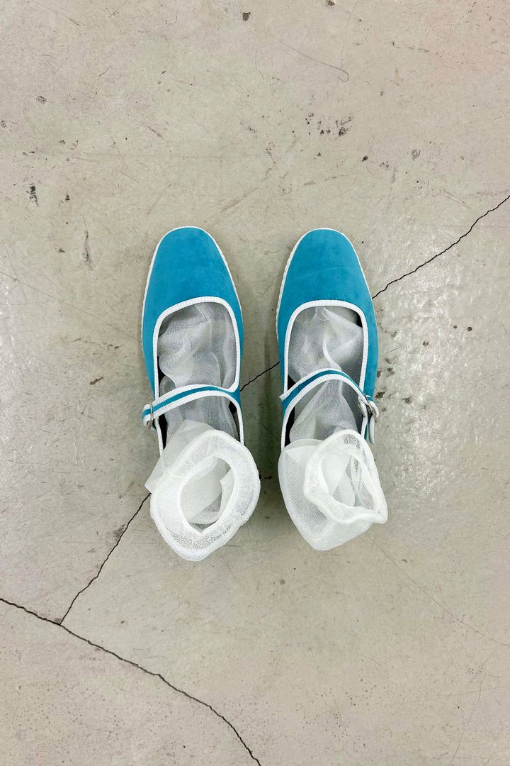 2025年春夏婦人靴◇ 新しい季節を楽しむ、きれいな色のフラットシューズ【ささやかですてきなもの 大谷有紀 vol.227】