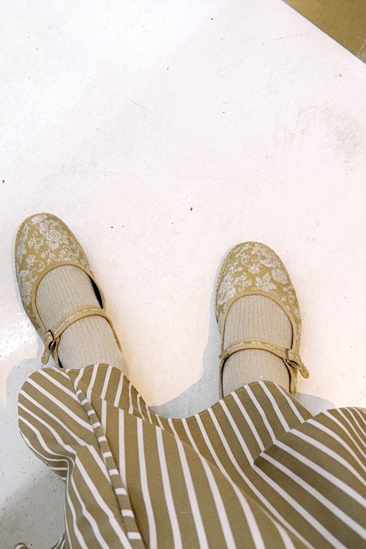 2025年春夏婦人靴◇ 新しい季節を楽しむ、きれいな色のフラットシューズ【ささやかですてきなもの 大谷有紀 vol.227】