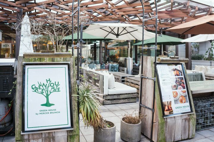 グリーンがいっぱい♪屋上庭園を望むLAスタイルのカフェレストラン／二子玉川「GREEN HOUSE by MERCER BRUNCH」