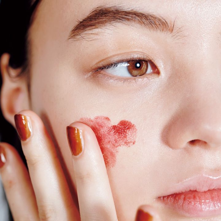 かわいくて自然なチークを入れたい！春に向けてマスターしたいメイクのコツ
