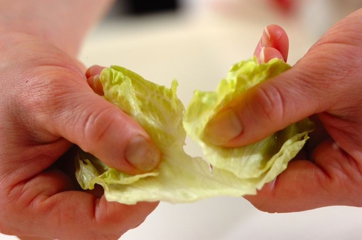 レタスのサラダの下準備1