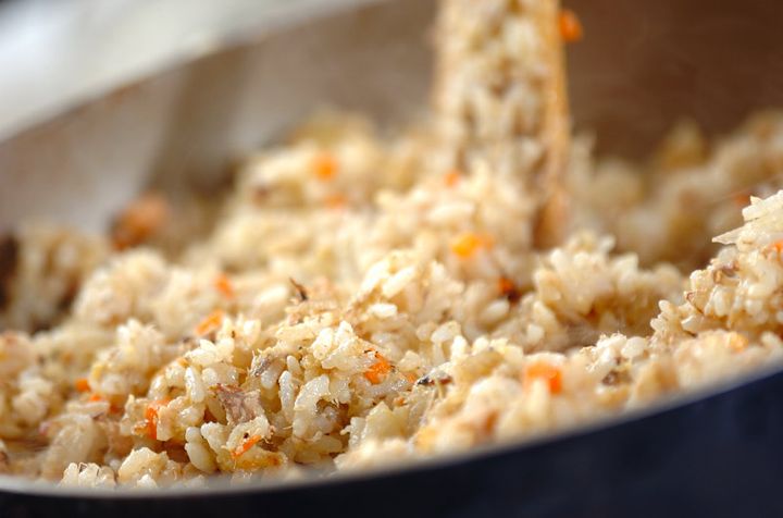 簡単ランチ！サバ缶チャーハンの作り方2