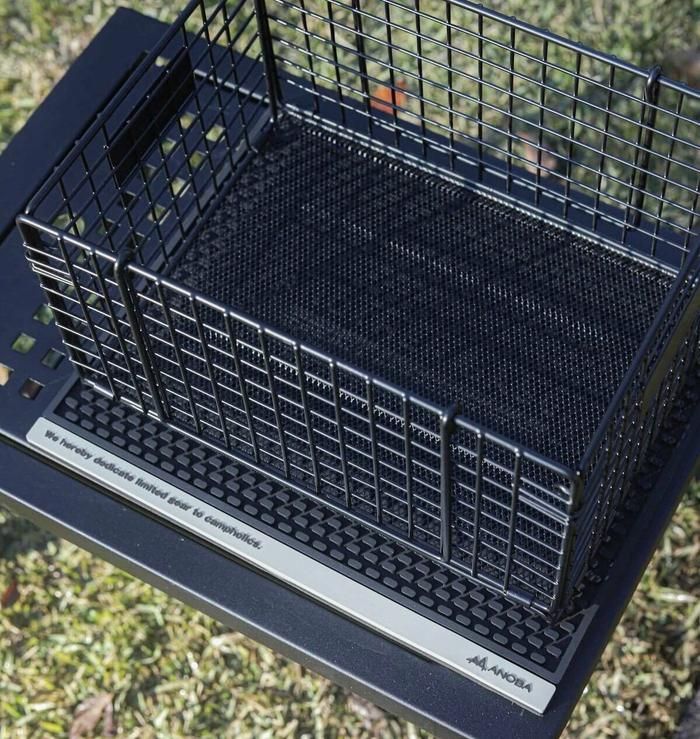 ANOBAのバーマットにフォールディングバスケットSをおいたところ
