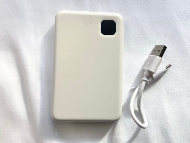 3COINS 《スマホ1回分》モバイルバッテリー5000mAh