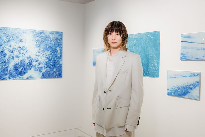 京本大我さんの初の写真展が開催。物づくりへのこだわり、そして