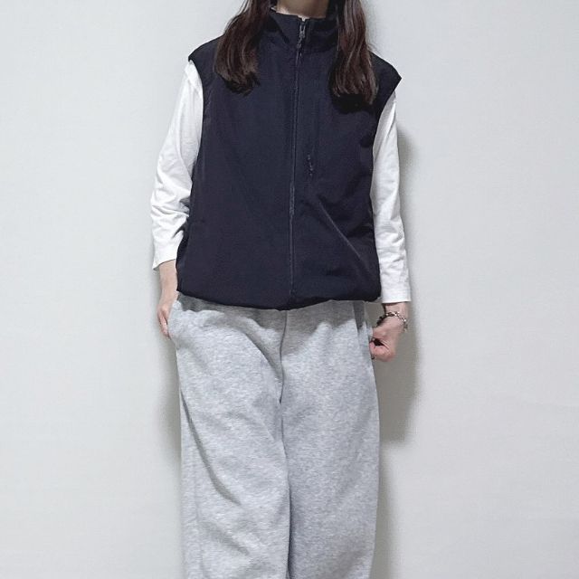 ウィンドプルーフベストを着たコーデ