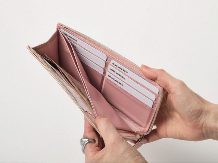 雑誌GLOW5月号増刊付録 開運カラーの財布