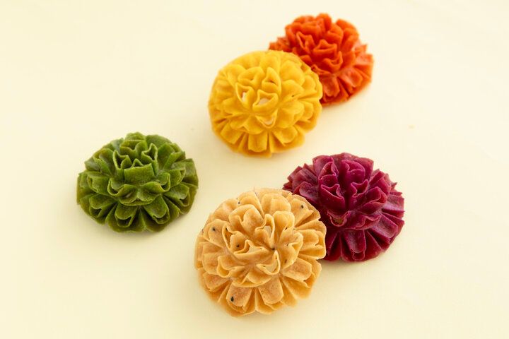 贈り物にしたい、気分がパッと華やぐ花のスイーツ11選