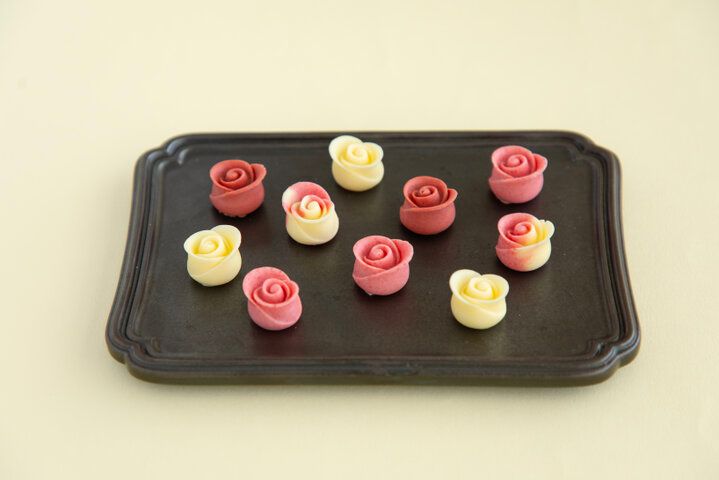 贈り物にしたい、気分がパッと華やぐ花のスイーツ11選