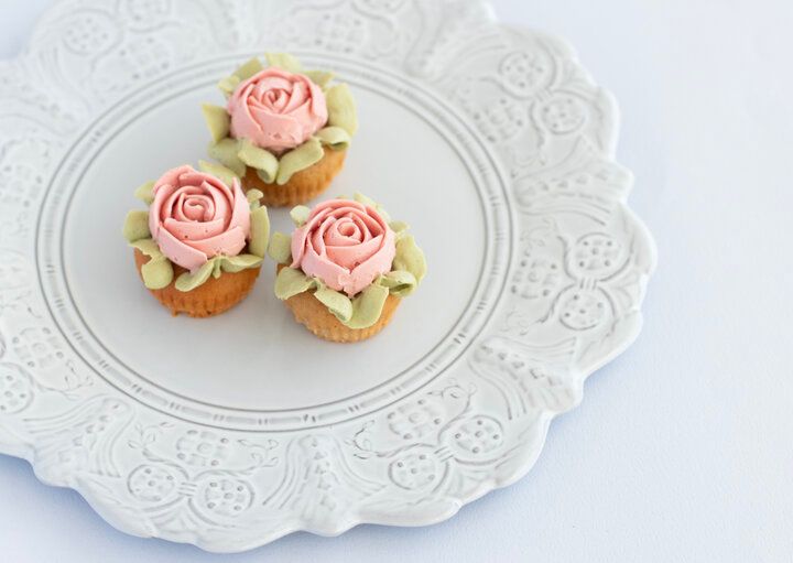 贈り物にしたい、気分がパッと華やぐ花のスイーツ11選