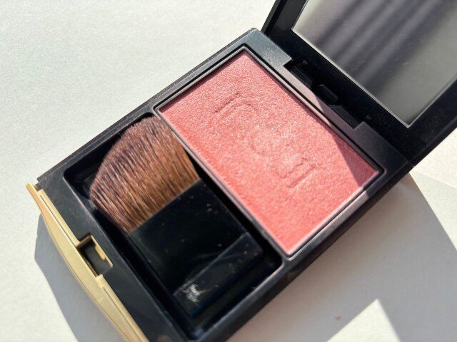 インウイ チーク 01