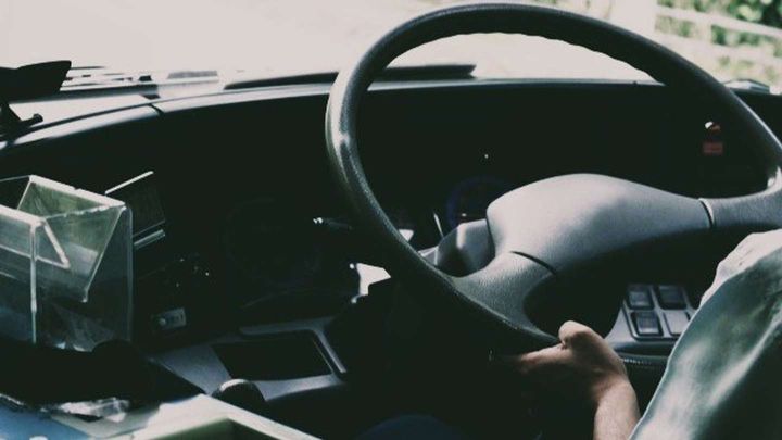 娘たちとバスに乗ったら...（画像はイメージ）