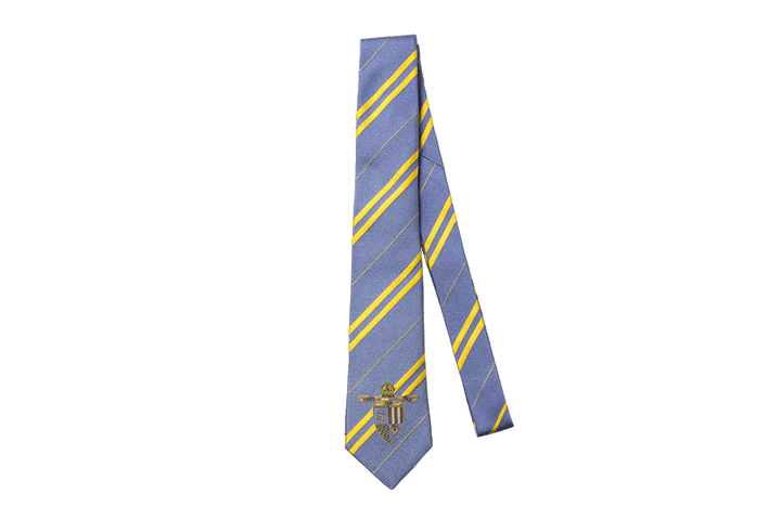 〈フェンディ〉のレジメンタイ