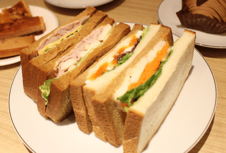 「カフェサンド こだわりの３種ミート」(500円)