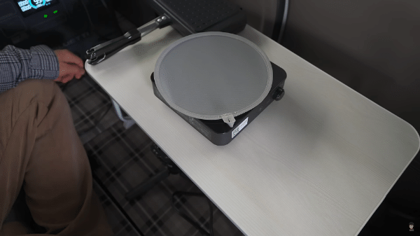 「車中泊革命が起きた」目から鱗！車中泊上級者がオススメする便利ギアが天才的すぎた