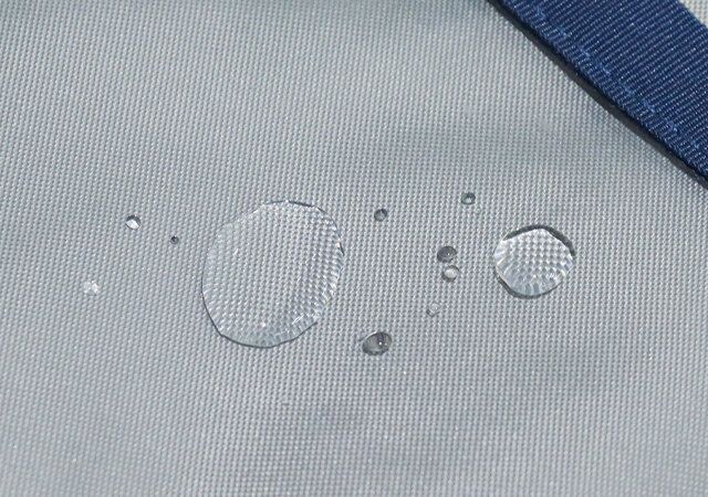 宝島社付録リンネル5月号増刊のコールマンのポーチ3