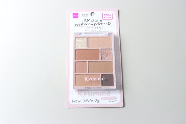 ダイソー KM チャームアイシャドウパレット 03 パッケージ