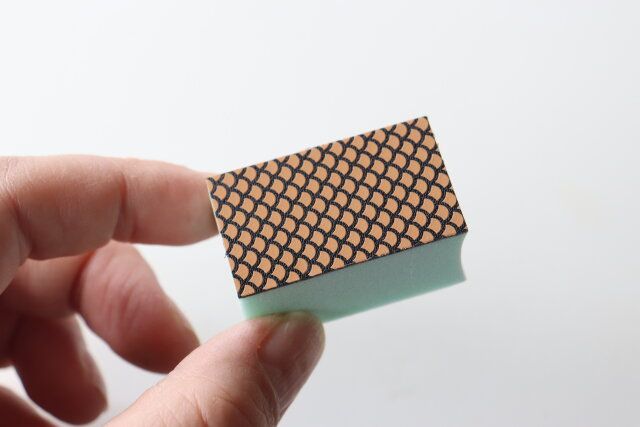 植物由来原料配合ダイヤモンドクリーナー 表面