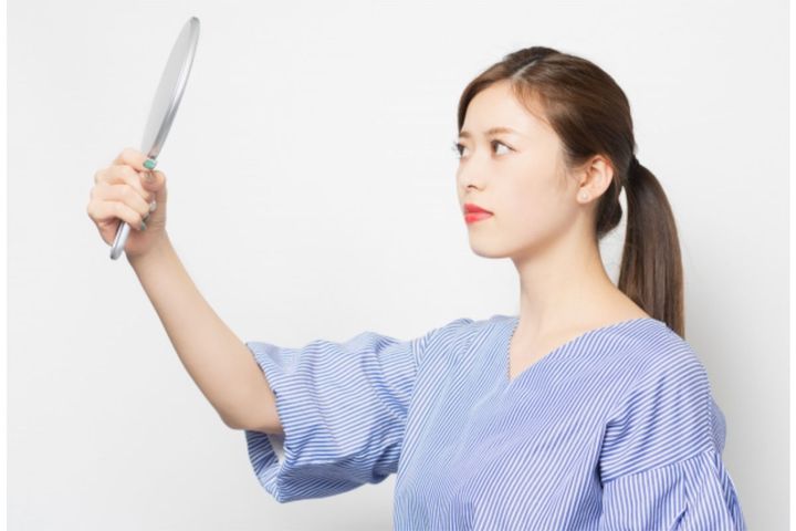 「イジワル顔」な顔相の特徴