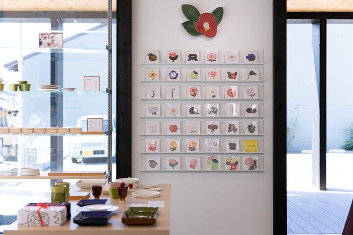 道後温泉からすぐ♪ 愛媛発、北欧デザイン×日本の手仕事が融合したプロダクトに出合える「Mustakivi gallery&」と「Mustakivi house」