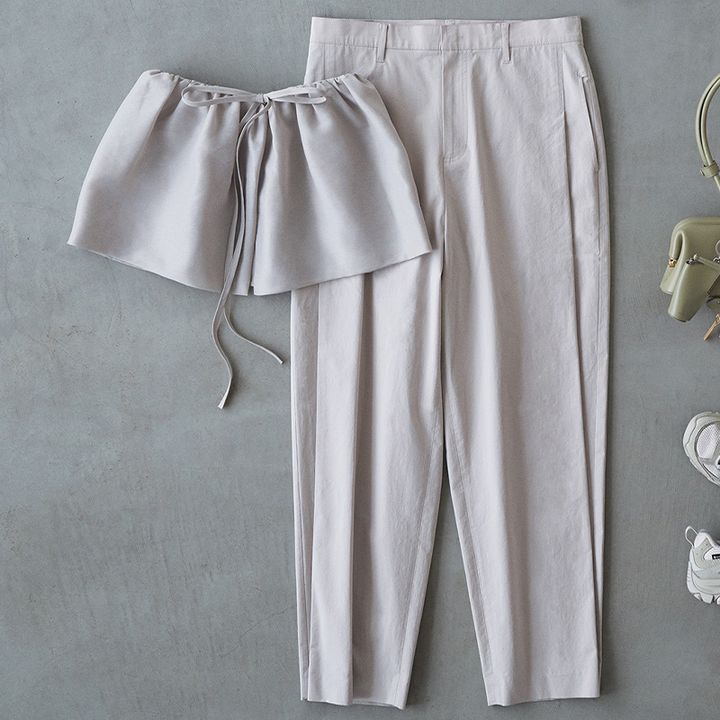 AMOMENTOのタックパンツと同生地のギャザーベルト