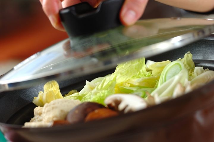 ふわふわ鶏団子と野菜の鍋の作り方4