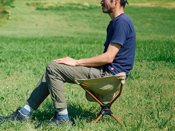 「何を買えば正解？」アイディアが画期的すぎる！キャンプを快適にするチェア＆テーブル