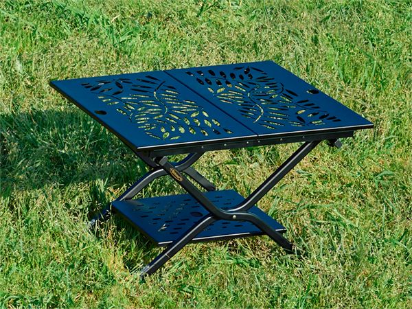 「何を買えば正解？」アイディアが画期的すぎる！キャンプを快適にするチェア＆テーブル