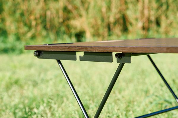 「何を買えば正解？」アイディアが画期的すぎる！キャンプを快適にするチェア＆テーブル