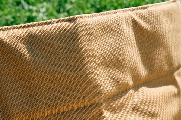 「何を買えば正解？」アイディアが画期的すぎる！キャンプを快適にするチェア＆テーブル