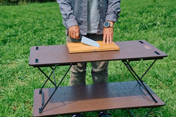 「何を買えば正解？」アイディアが画期的すぎる！キャンプを快適にするチェア＆テーブル