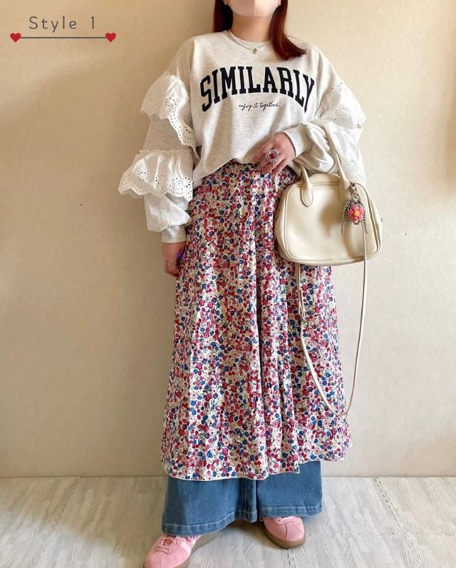 フリルトレーナー