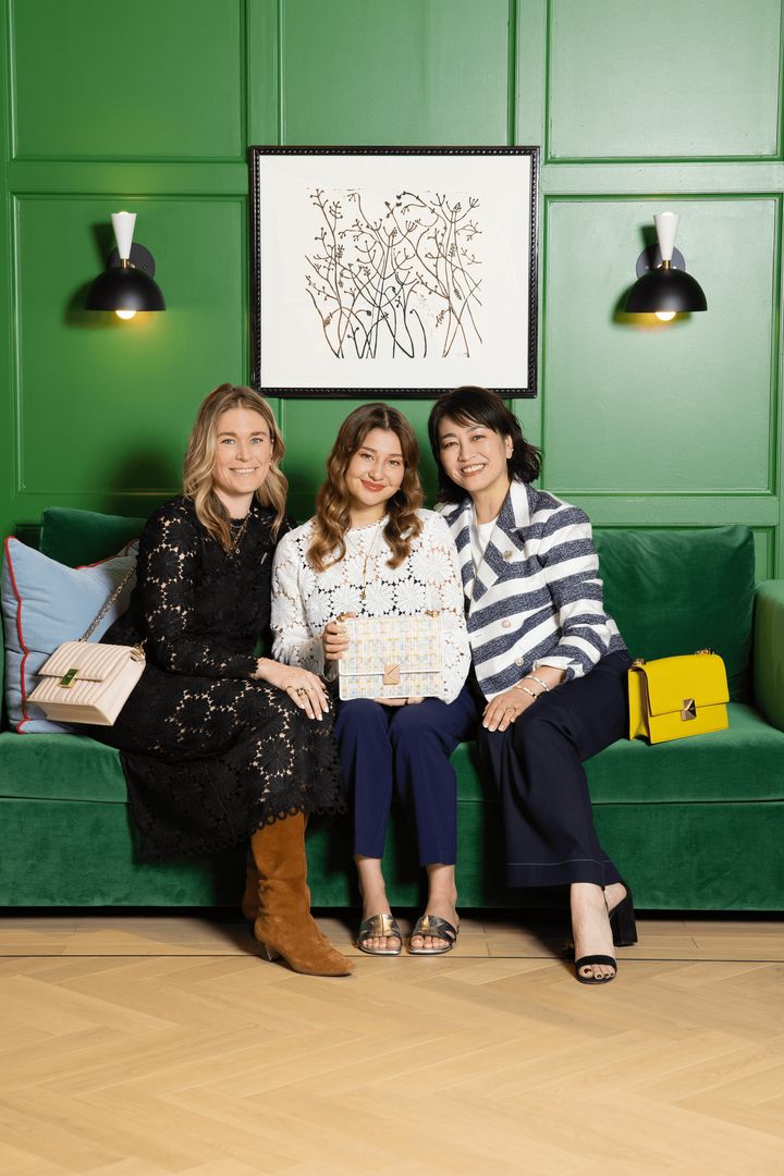 左から、ケイト・スペード ニューヨーク ソーシャルインパクト エグゼクティブ ディレクターのタリン・バード、中川愛、ケイト・スペード ジャパン プレジデント / ケイト・スペード ニューヨーク グローバル ソーシャルインパクト エグゼクティブ スポンサーの柳澤 綾子。Hair_ Katsumi Matsuo, Makeup: CHACHA (for Meg Nakagawa)