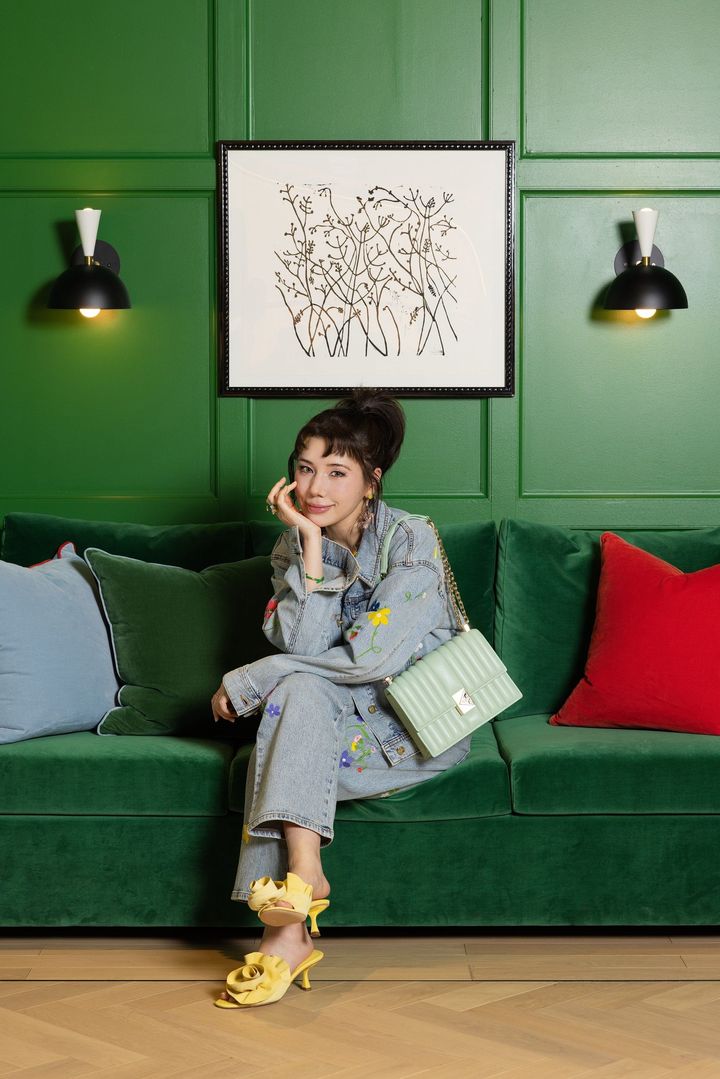 俳優でモデルの仲里依紗。Hair & Makeup_ Naomi Banba Styling: Yoko Nasu