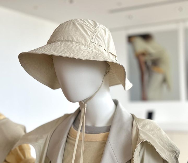 画像: 【Uniqlo U】UVカットハット¥2,990 www.uniqlo.com