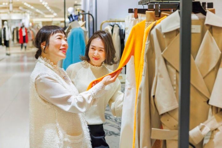 複数のブランドをまわりながらアドバイスをもらえます