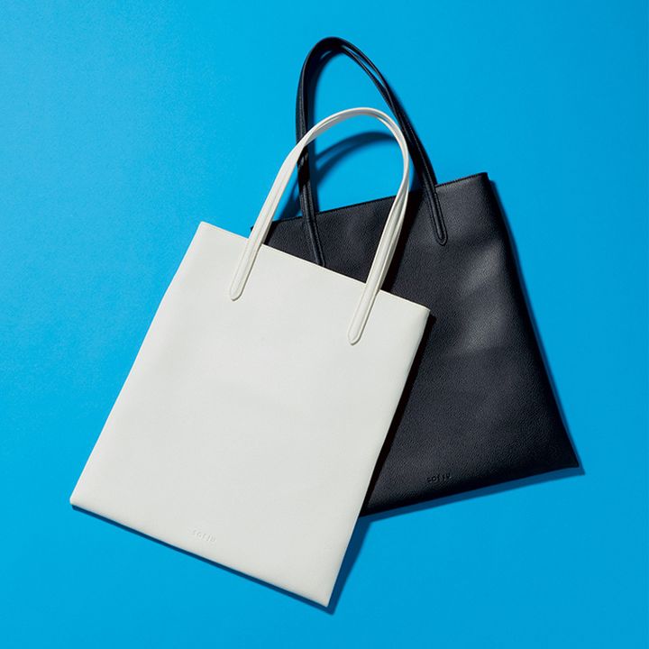 ソージュのサブバッグはシンプルさが汎用性高し