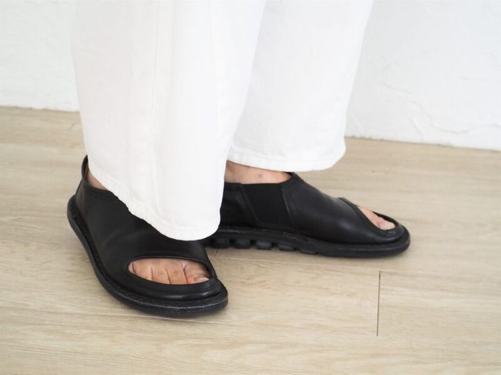 「トリッペン」のサンダル