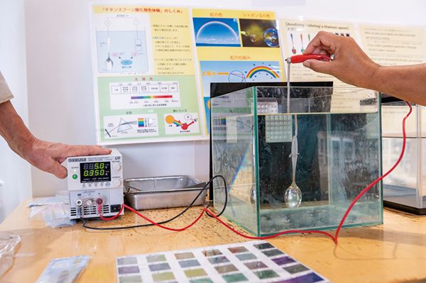 ギネス認定の世界最大スプーン＆フォークを知ってる？キャンプギアに活かされている技術とは？