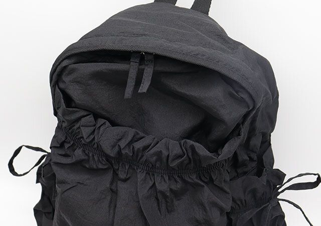 宝島社ムック付録のSISTER AUDREYの黒リュック4