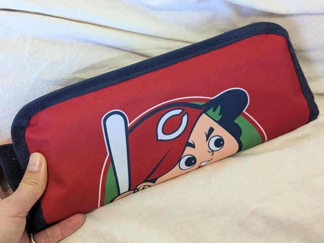 広島東洋カープのキャラクター・カープ坊やの折りたたみチェア