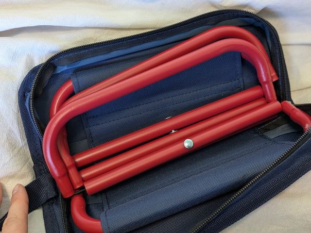 広島東洋カープのキャラクター・カープ坊やの折りたたみチェア