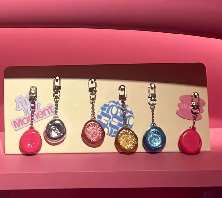 fweeアジト東京 キーリングコスメ