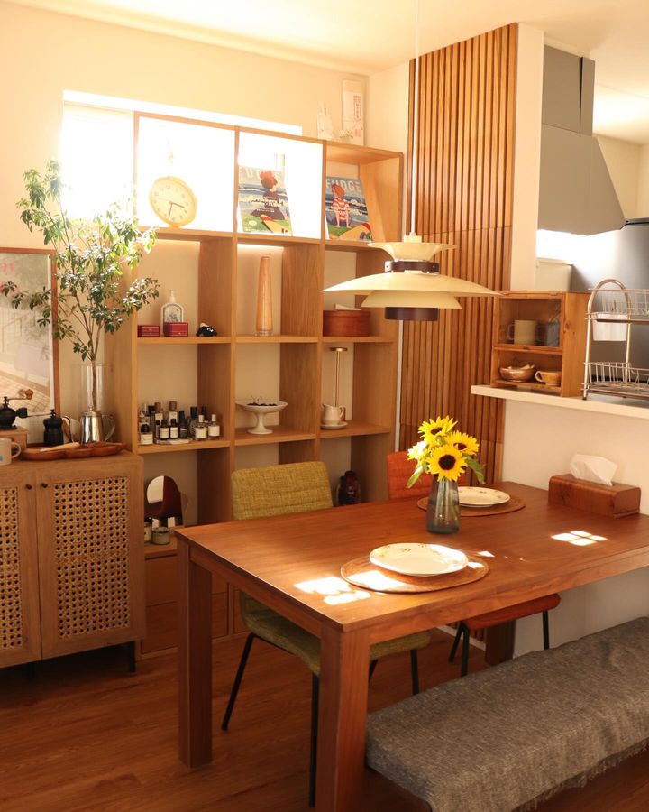 「見せる収納」でスッキリおしゃれに。お手本にしたいインテリア3選