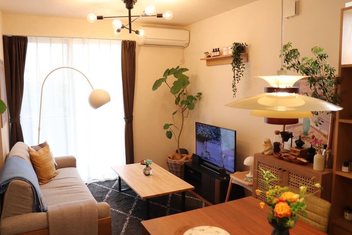 「見せる収納」でスッキリおしゃれに。お手本にしたいインテリア3選