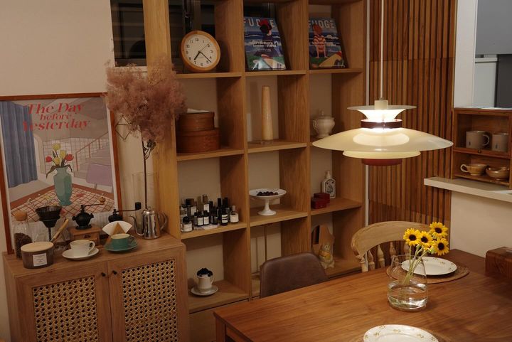 「見せる収納」でスッキリおしゃれに。お手本にしたいインテリア3選