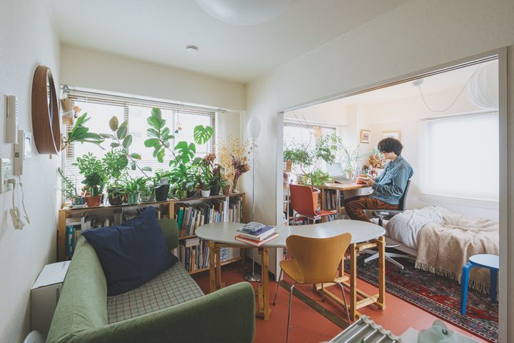 「見せる収納」でスッキリおしゃれに。お手本にしたいインテリア3選