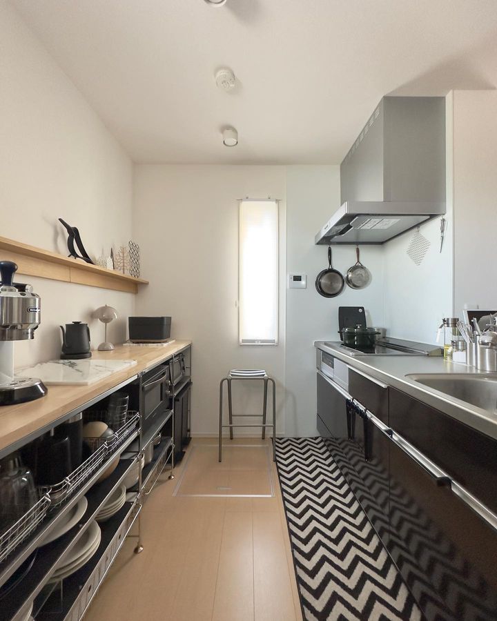 「見せる収納」でスッキリおしゃれに。お手本にしたいインテリア3選